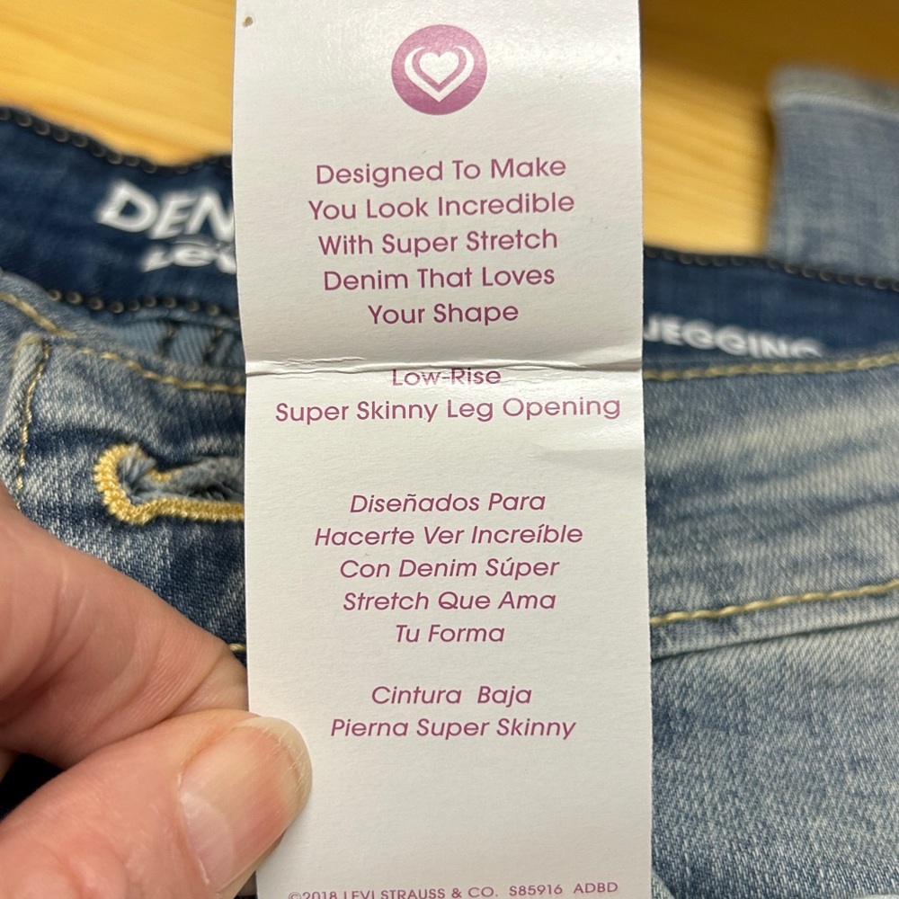 Levi’s Low Rise Jegging - Picture 6 of 9